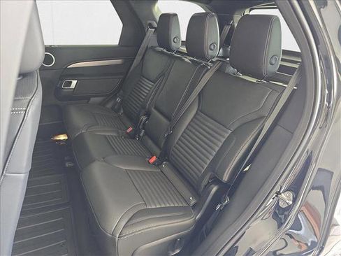 New 2025 Land Rover Discovery Dynamic SE AWD/4WD image 14