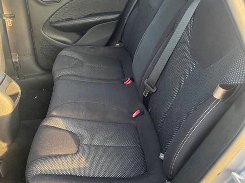 Used 2015 Dodge Dart SXT image 9