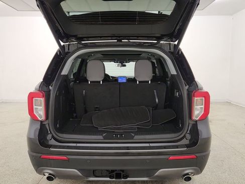 New 2024 Ford Explorer XLT w/ Equipment Group 202A image 34