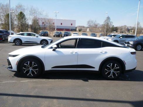 Certified 2023 Toyota Crown XLE image 7