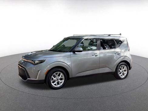 Used 2025 Kia Soul LX w/ LX Technology Package image 8