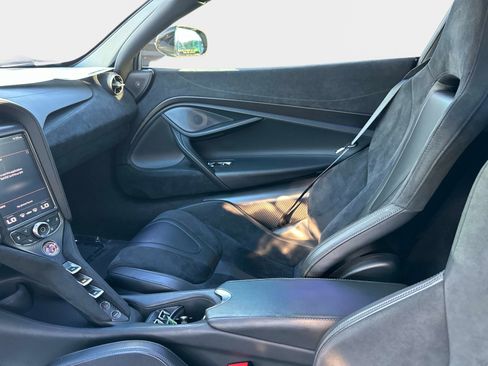 Used 2020 McLaren 720S Performance image 25