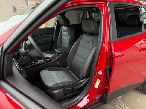 New 2026 Chevrolet Trax LT image 5