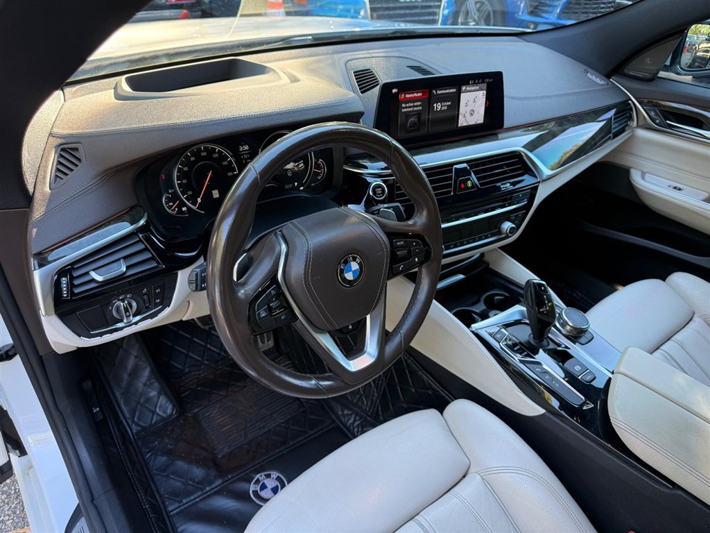 Used 2018 BMW 640i Gran Turismo xDrive AWD/4WD image 12
