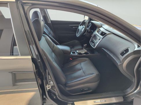 Used 2016 Nissan Altima 3.5 SL FWD image 21
