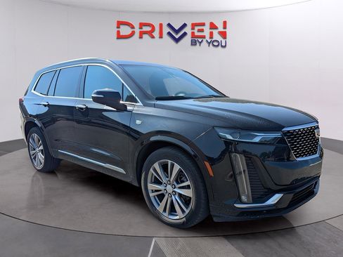 Used 2023 Cadillac XT6 Premium Luxury image 7
