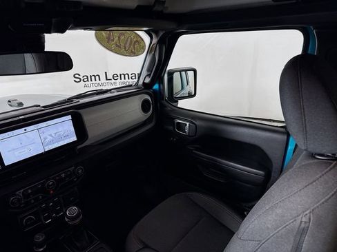 Used 2024 Jeep Wrangler Sport S image 21