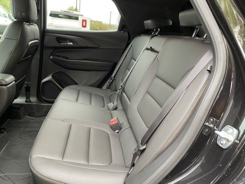 Used 2025 Chevrolet TrailBlazer ACTIV w/ Convenience Package image 36