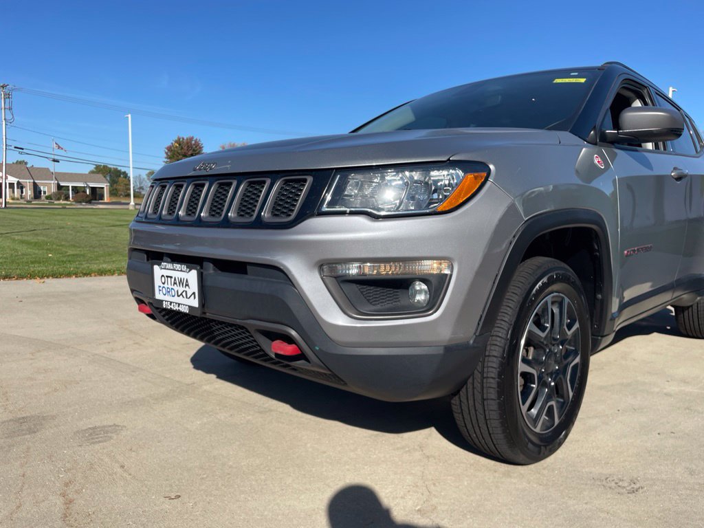 Used 2019 Jeep Compass Trailhawk AWD/4WD image 14