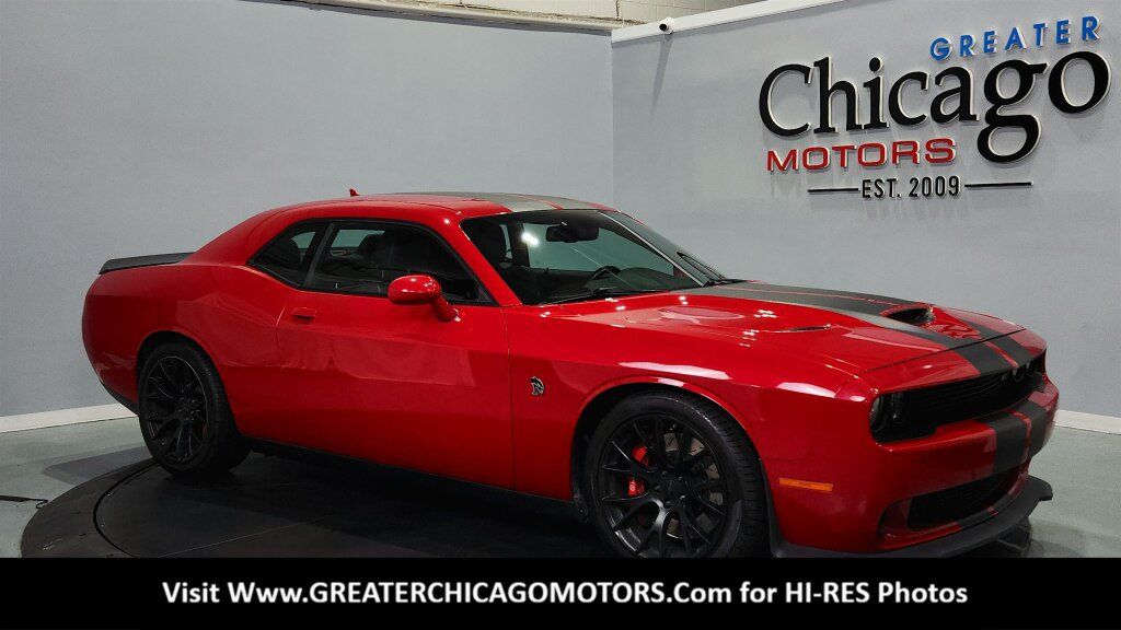 Used 2016 Dodge Challenger SRT Hellcat RWD image 1