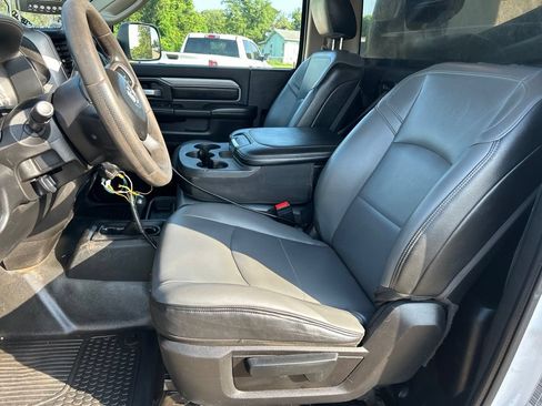 Used 2019 RAM 3500 Tradesman AWD/4WD image 9