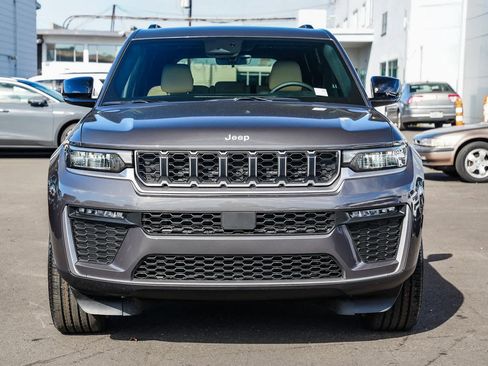 New 2026 Jeep Grand Cherokee Limited image 2