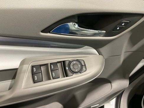 Used 2023 Chevrolet Bolt EUV Premier w/ Sun & Sound Package FWD image 7