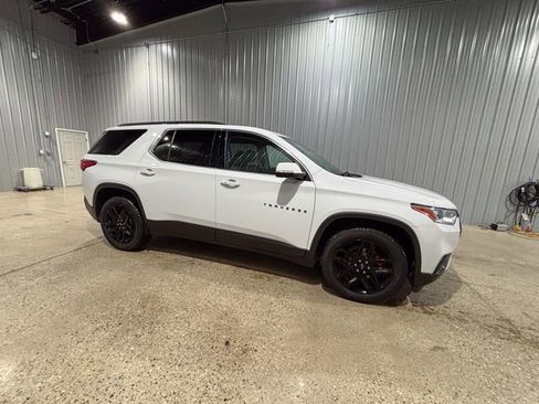 Used 2020 Chevrolet Traverse LT w/ LPO, Midnight Edition image 8