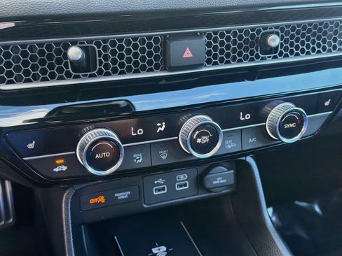 Certified 2024 Honda Civic Sport Touring image 15