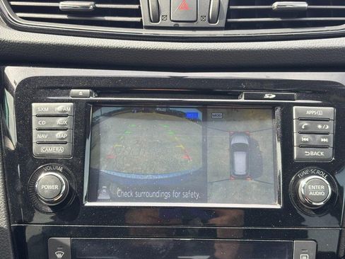 Used 2017 Nissan Rogue SV w/ SV Premium Package image 22