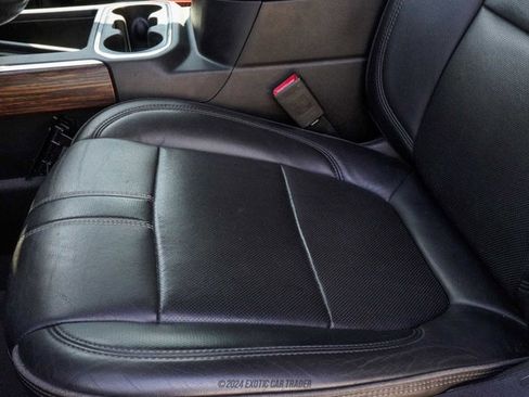 Used 2019 Chevrolet Silverado 1500 High Country w/ Technology Package image 60