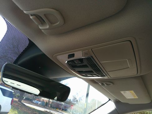 Used 2022 Acura MDX FWD w/ Technology Package image 28