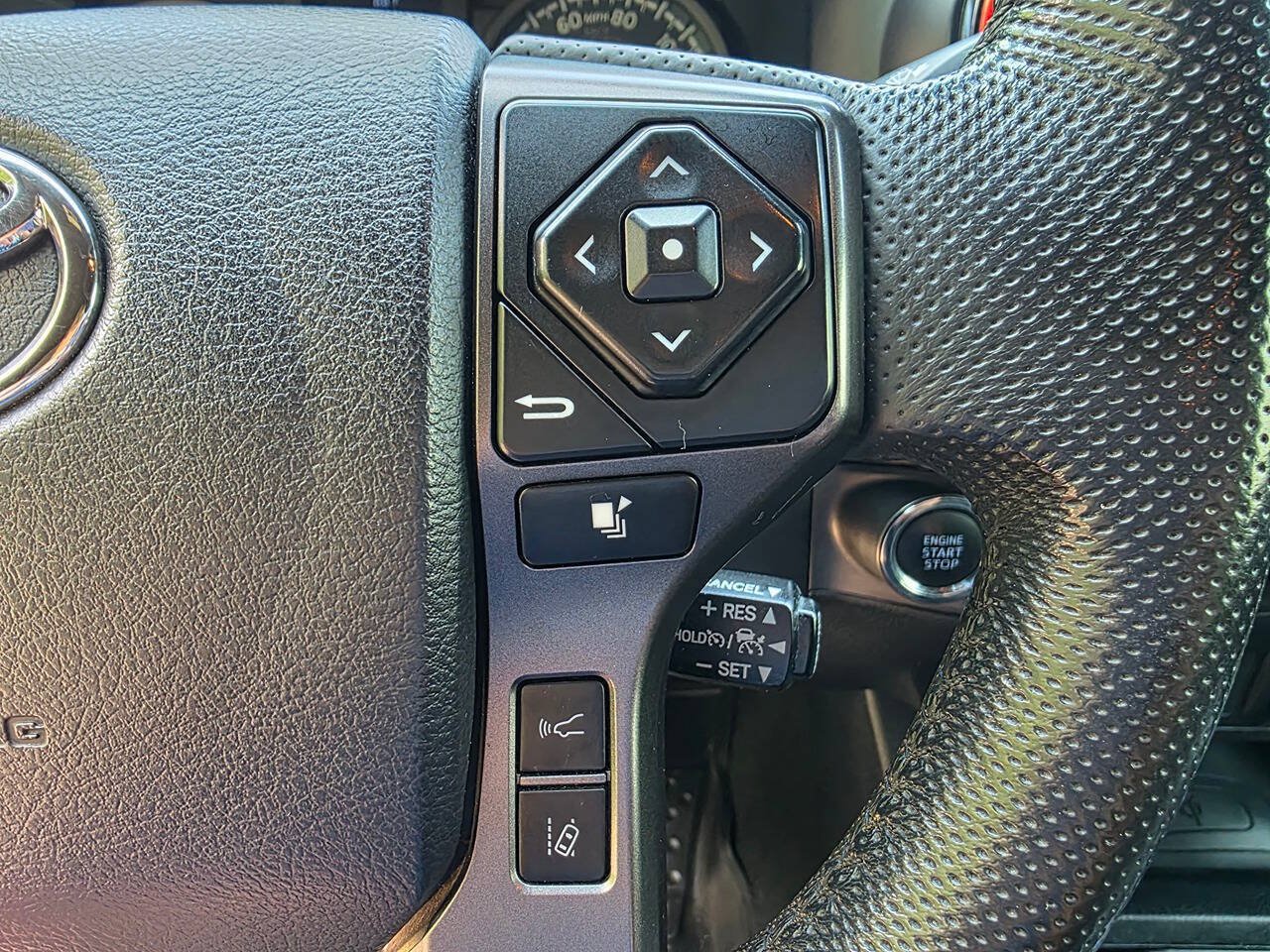 Used 2019 Toyota Tacoma TRD Off-Road AWD/4WD image 21