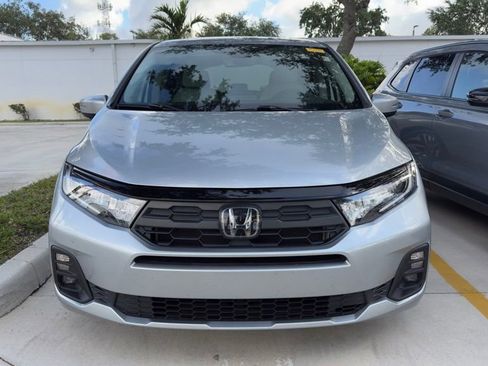 Used 2025 Honda Odyssey EX-L image 2