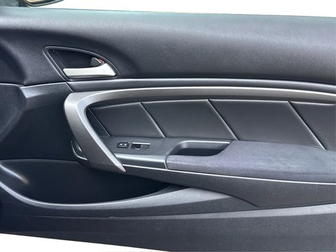Used 2011 Honda Accord LX-S image 22
