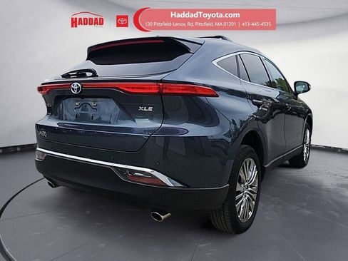 Used 2024 Toyota Venza XLE AWD/4WD image 6