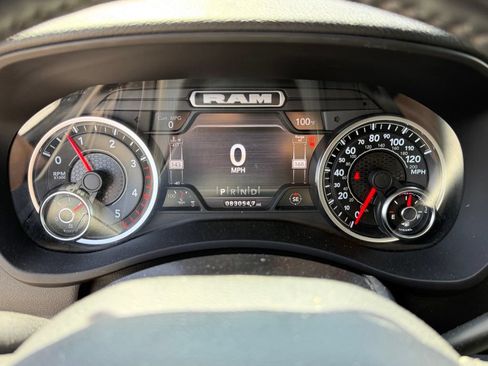 Used 2022 RAM 2500 Big Horn w/ Level B Equipment Group AWD/4WD image 24