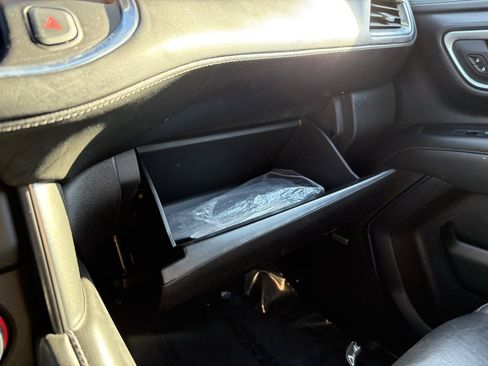 Used 2022 Chevrolet Suburban LT image 38