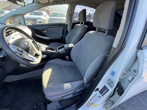 Used 2015 Toyota Prius Two FWD image 15