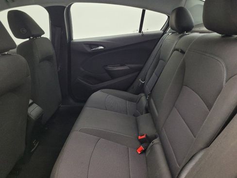 Used 2019 Chevrolet Cruze LT FWD image 18