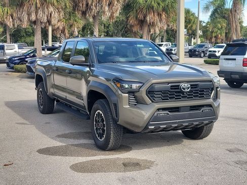 Used 2024 Toyota Tacoma TRD Off-Road w/ TRD Off Road Premium Package AWD/4WD image 2