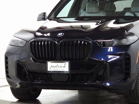 Used 2026 BMW X5 xDrive40i w/ M Sport Package image 3