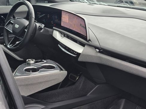 Used 2025 Cadillac Optiq Luxury 1 w/ LPO, Floor Liner Package image 8