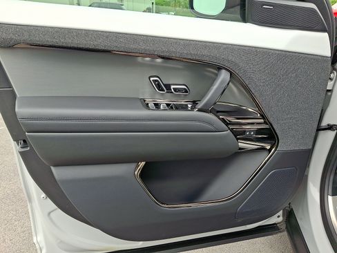 Used 2023 Land Rover Range Rover Sport SE Dynamic AWD/4WD image 11