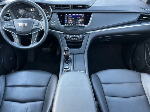 Used 2025 Cadillac XT5 Premium Luxury image 15