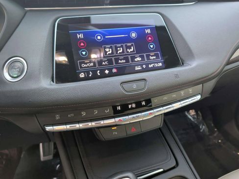 Used 2019 Cadillac XT4 Sport image 14