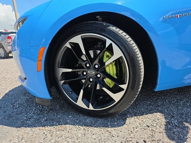 Used 2023 Chevrolet Camaro LT RWD image 26