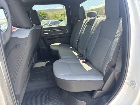 Used 2023 RAM 2500 Big Horn w/ Level 1 Equipment Group AWD/4WD image 13