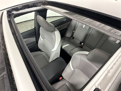 Certified 2025 Toyota Camry SE image 21