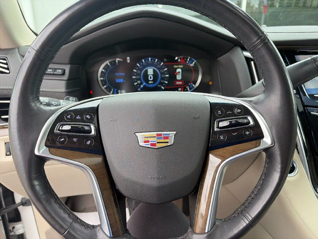 Used 2020 Cadillac Escalade Premium Luxury AWD/4WD image 30