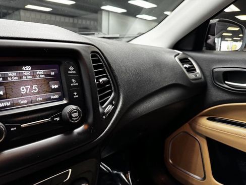 Used 2018 Jeep Compass Sport image 27