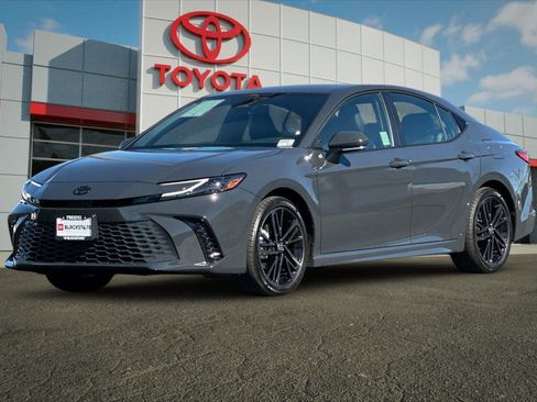 Used 2026 Toyota Camry XSE image 7