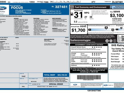 Used 2013 Ford Focus Titanium w/ Titanium Handling Pkg FWD image 36