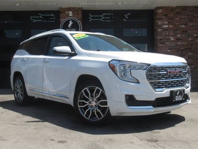 Used 2022 GMC Terrain Denali w/ LPO, Floor Liner Package