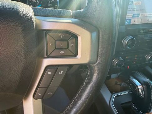 Used 2018 Ford F150 Lariat w/ Equipment Group 502A Luxury image 22