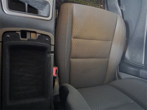 Used 2019 Jeep Grand Cherokee Laredo image 32