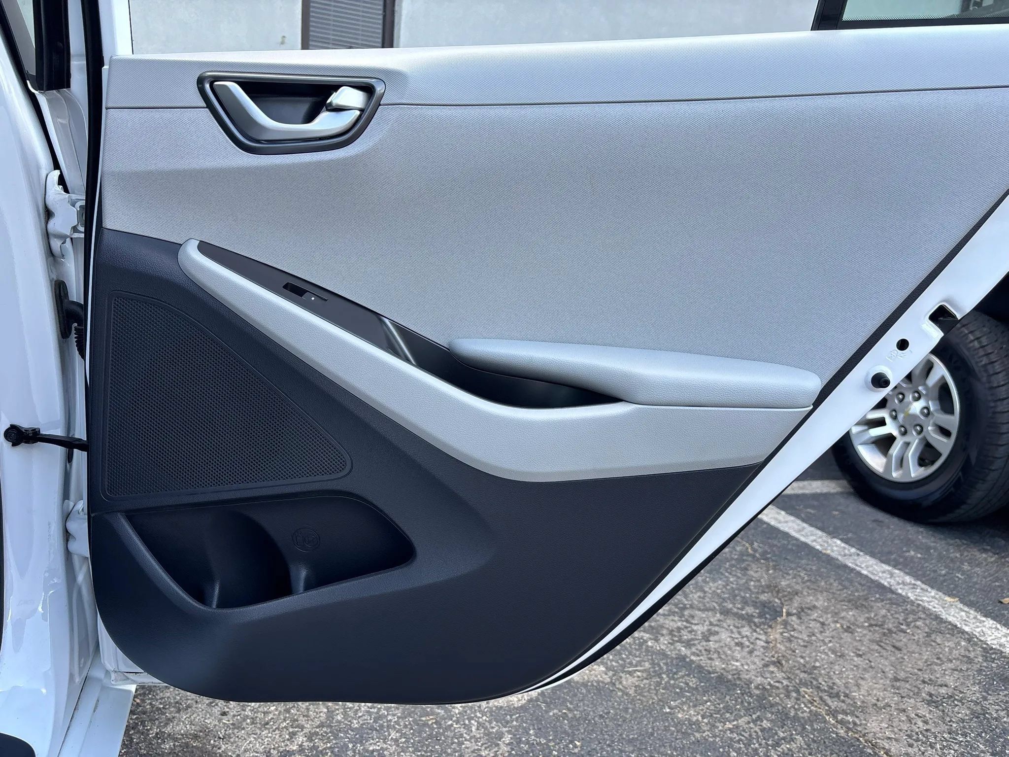 Used 2020 Hyundai Ioniq Blue FWD image 54