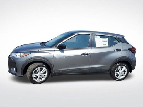 New 2025 Nissan Kicks Play S image 11