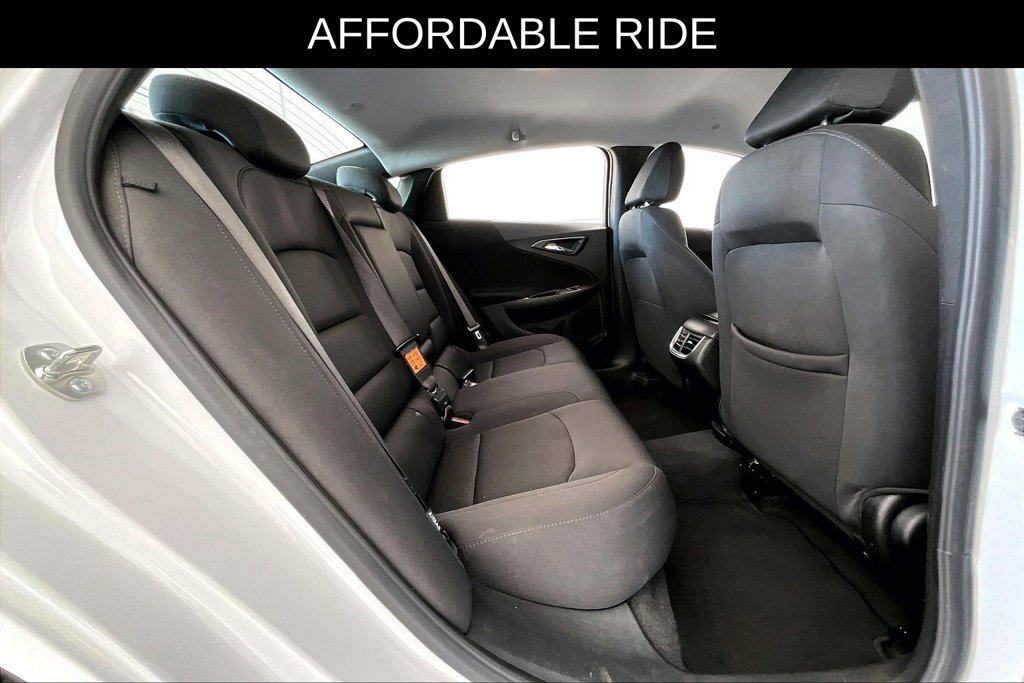 Used 2025 Chevrolet Malibu LT FWD image 35