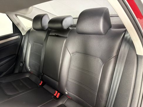 Used 2015 Volkswagen Passat TDI SE FWD image 20
